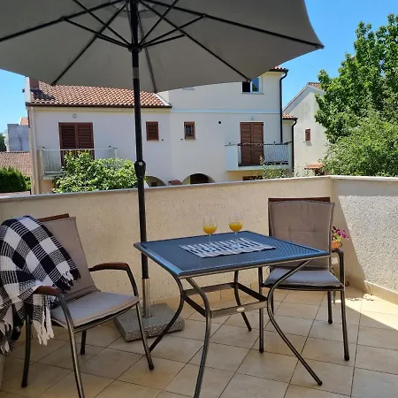 N&g Διαμέρισμα